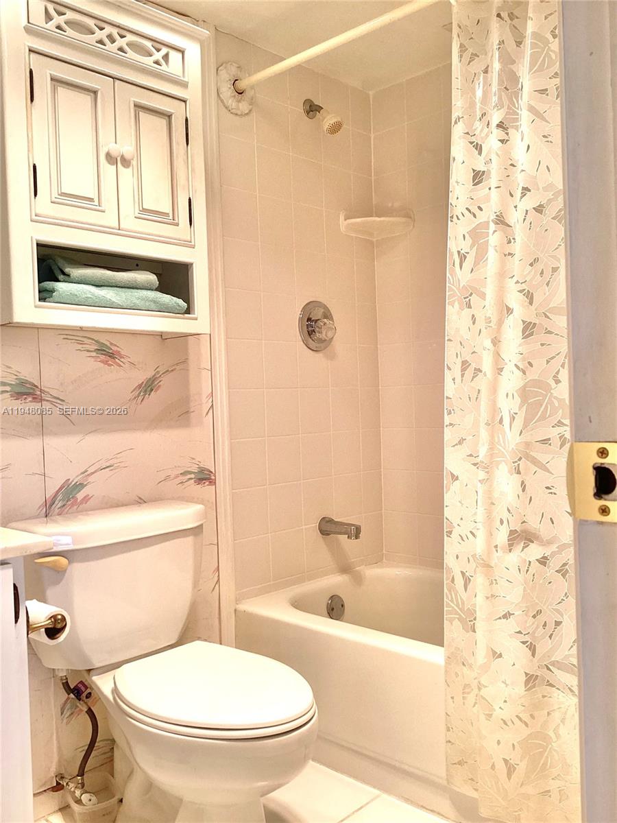 NO 13 PALM-AIRE COUNTRY C - Residential