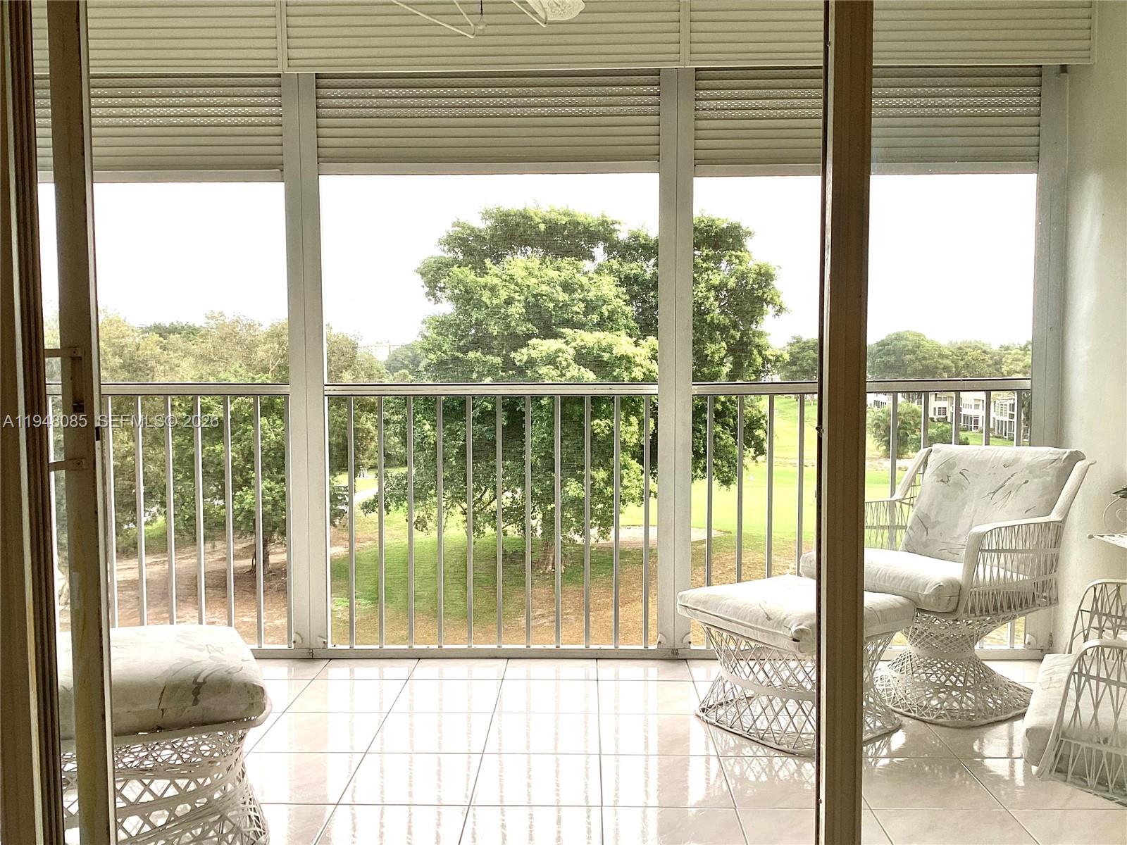 NO 13 PALM-AIRE COUNTRY C - Residential