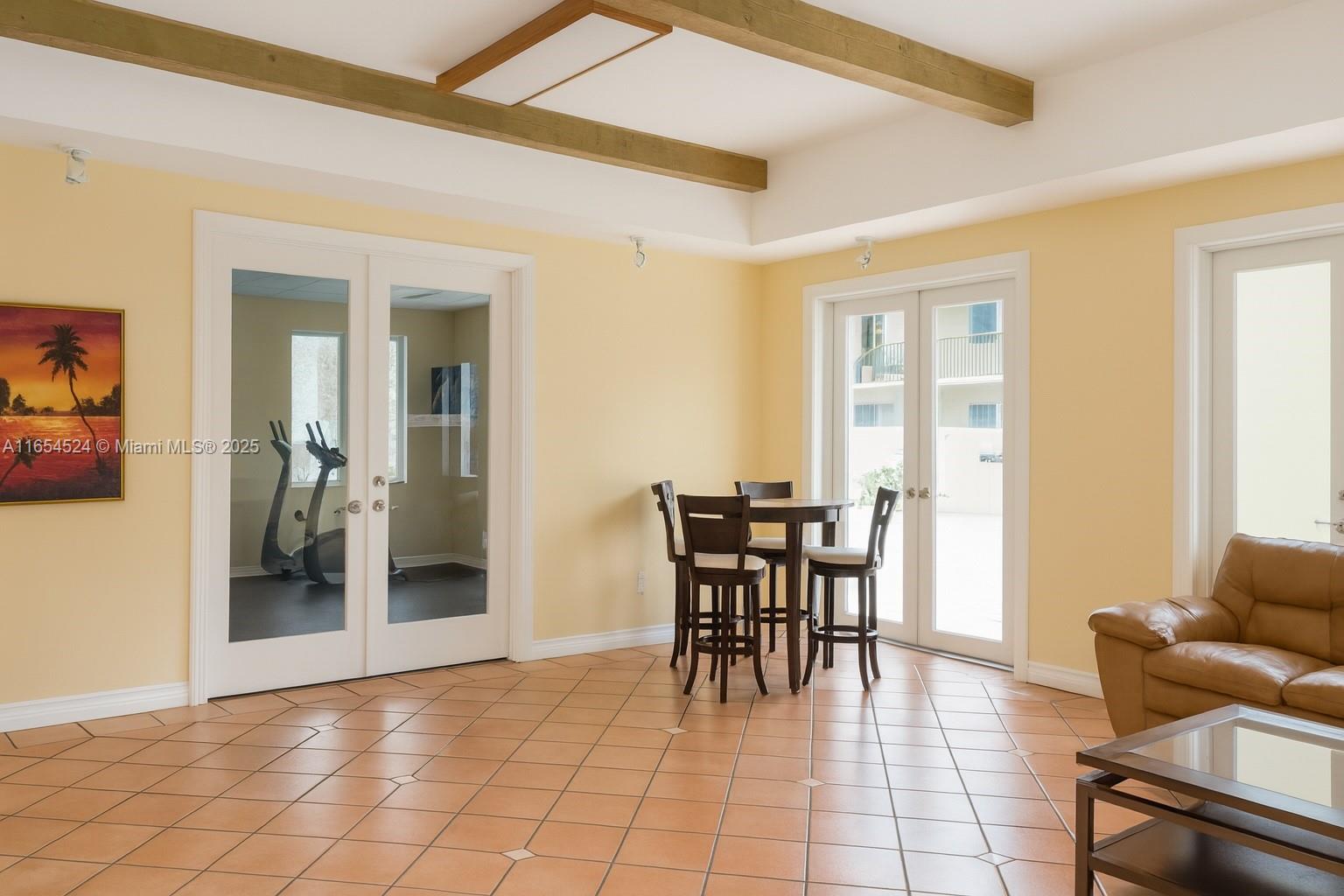 VILLAS OF PINECREST CONDO - Residential