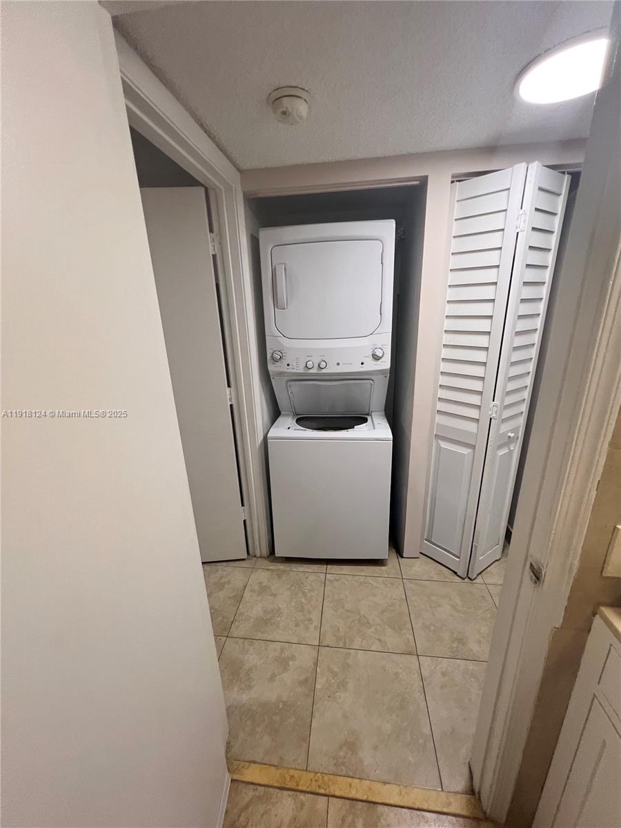 LAKEWOOD AT EMERALD HILLS - Residential