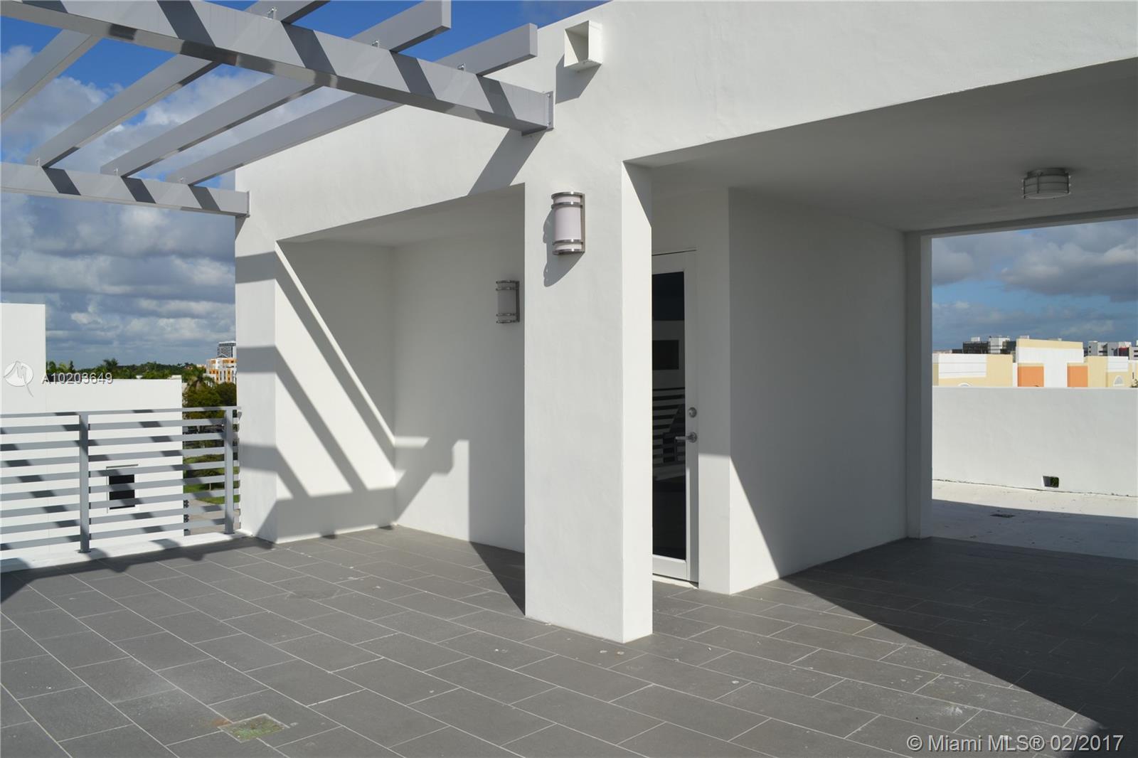 CONTEMPO TOWNHOMES - Residential Lease