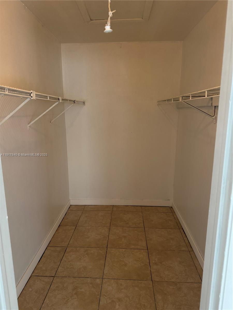 HIDDEN FOREST CONDO - Residential Lease