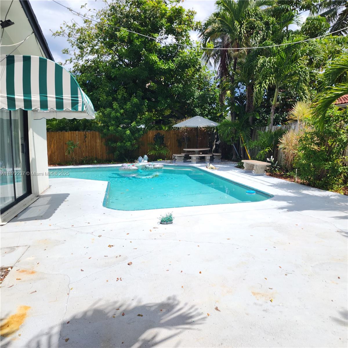 DOUGLAS PARK - Residential Lease