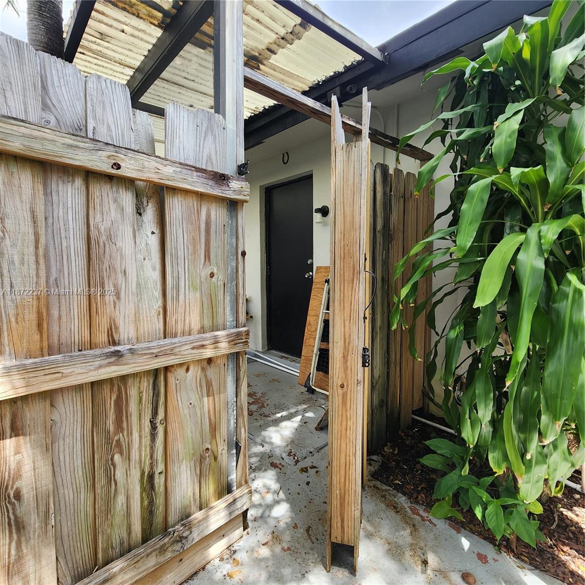 DOUGLAS PARK - Residential Lease