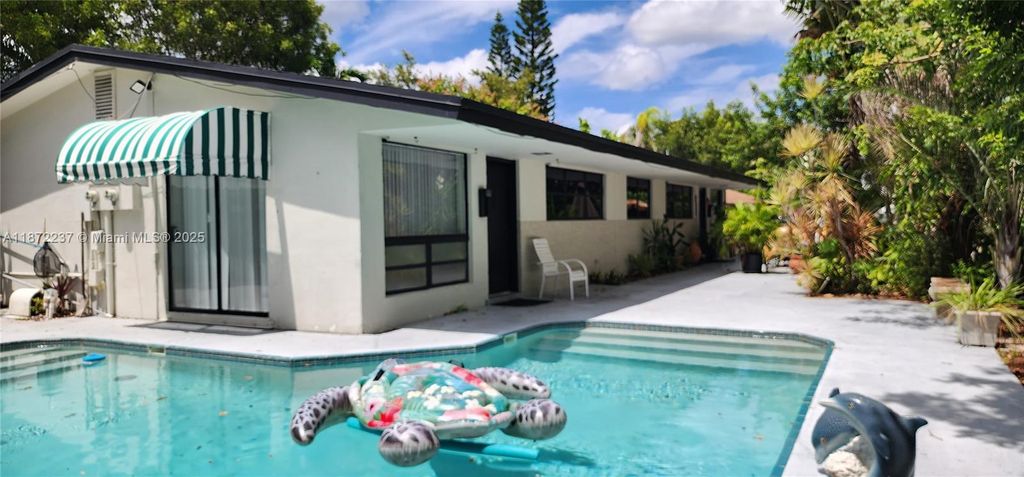 Photo of 1940 NE 31st Ct #South, Lighthouse Point, FL 33064 (MLS # A11872237)