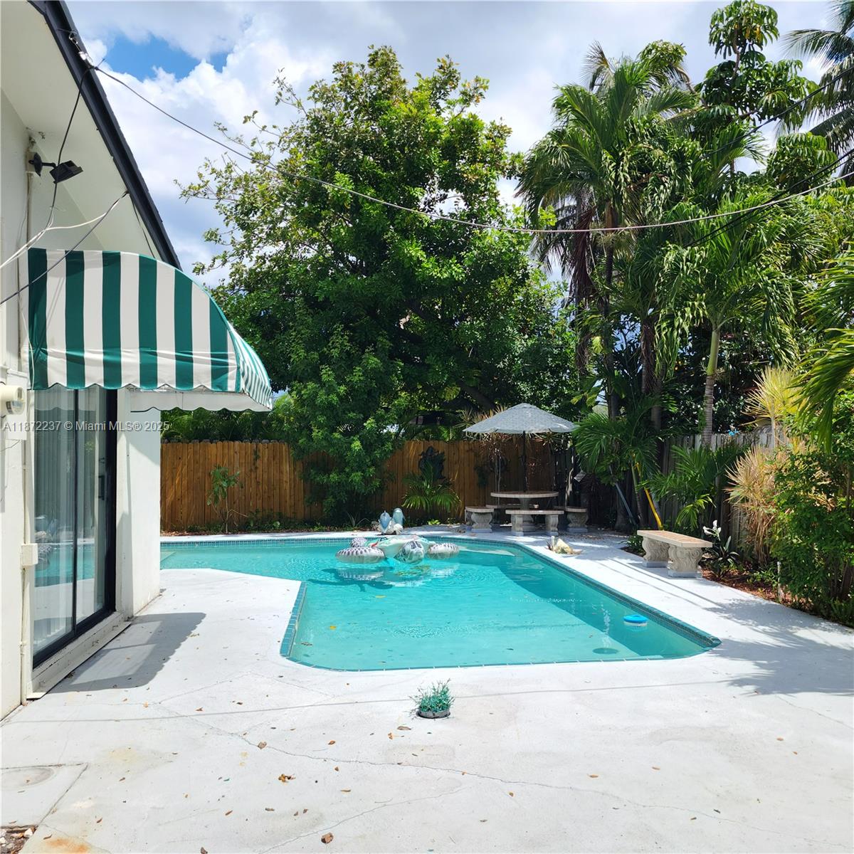 DOUGLAS PARK - Residential Lease