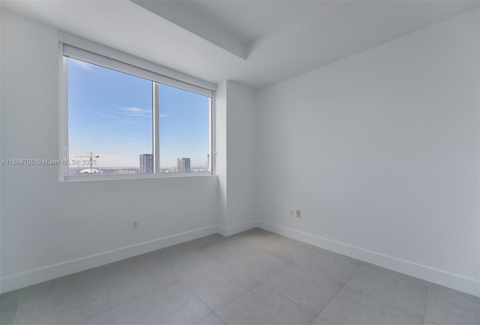 VIZCAYNE SOUTH CONDO - Residential