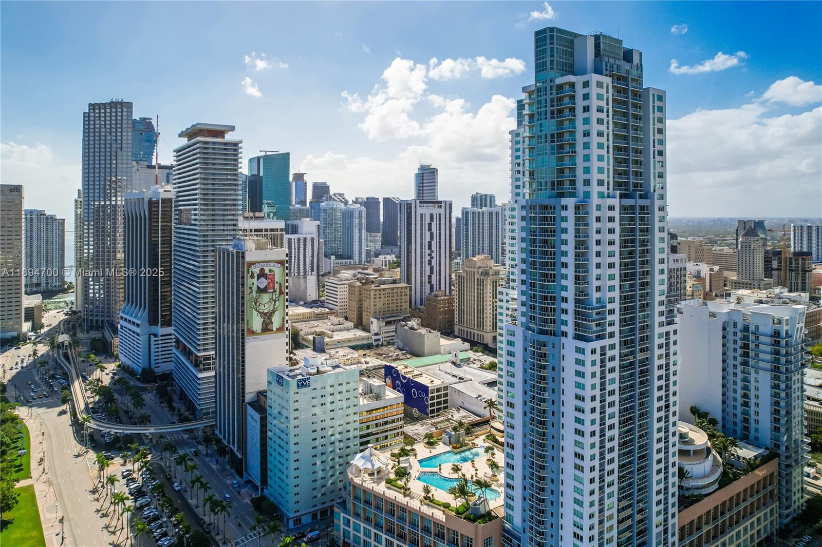 VIZCAYNE SOUTH CONDO - Residential