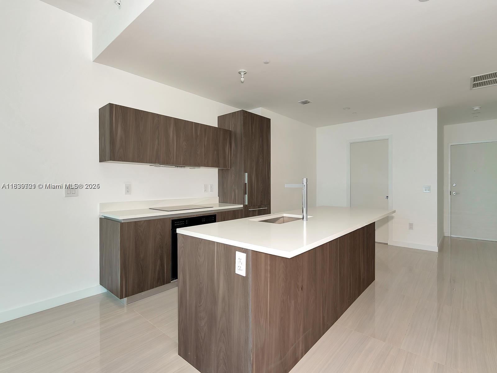 480 NE 31st St 2203