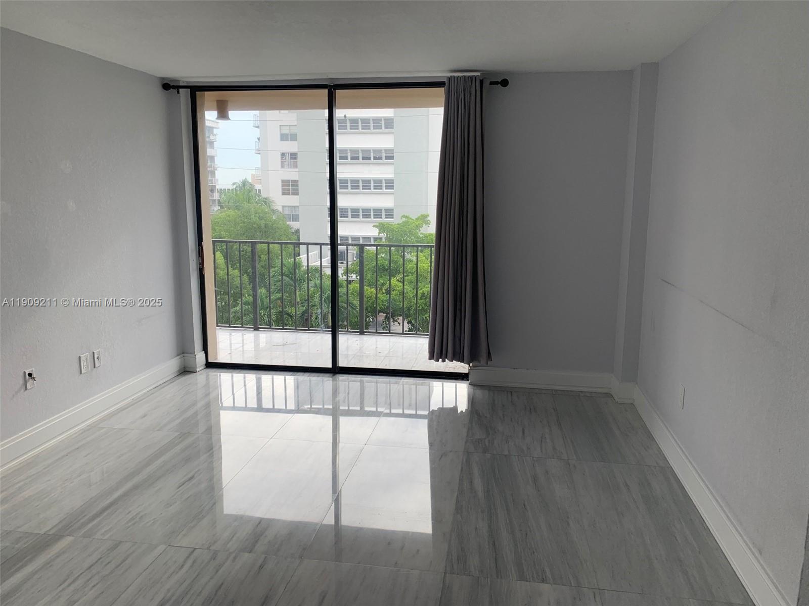 WINDWOOD CONDO - Residential Lease