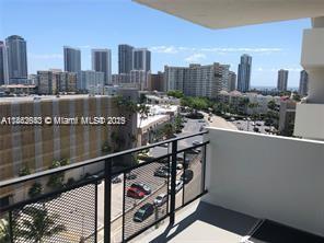 Luxury Ocean view Condo 1 bedroom/1,5 bathroom on 9 floor with balcony Ocean,street and Intercoastal view.Tile in living room ,wood floor in bedroom.