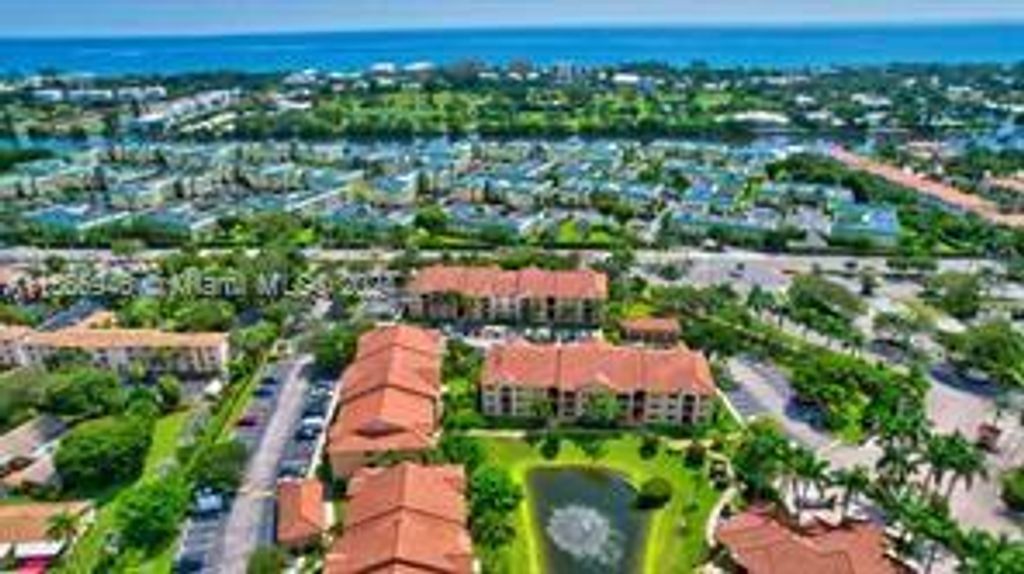 Photo of 120 Villa Cir #120, Boynton Beach, FL 33435 (MLS # A11565946)