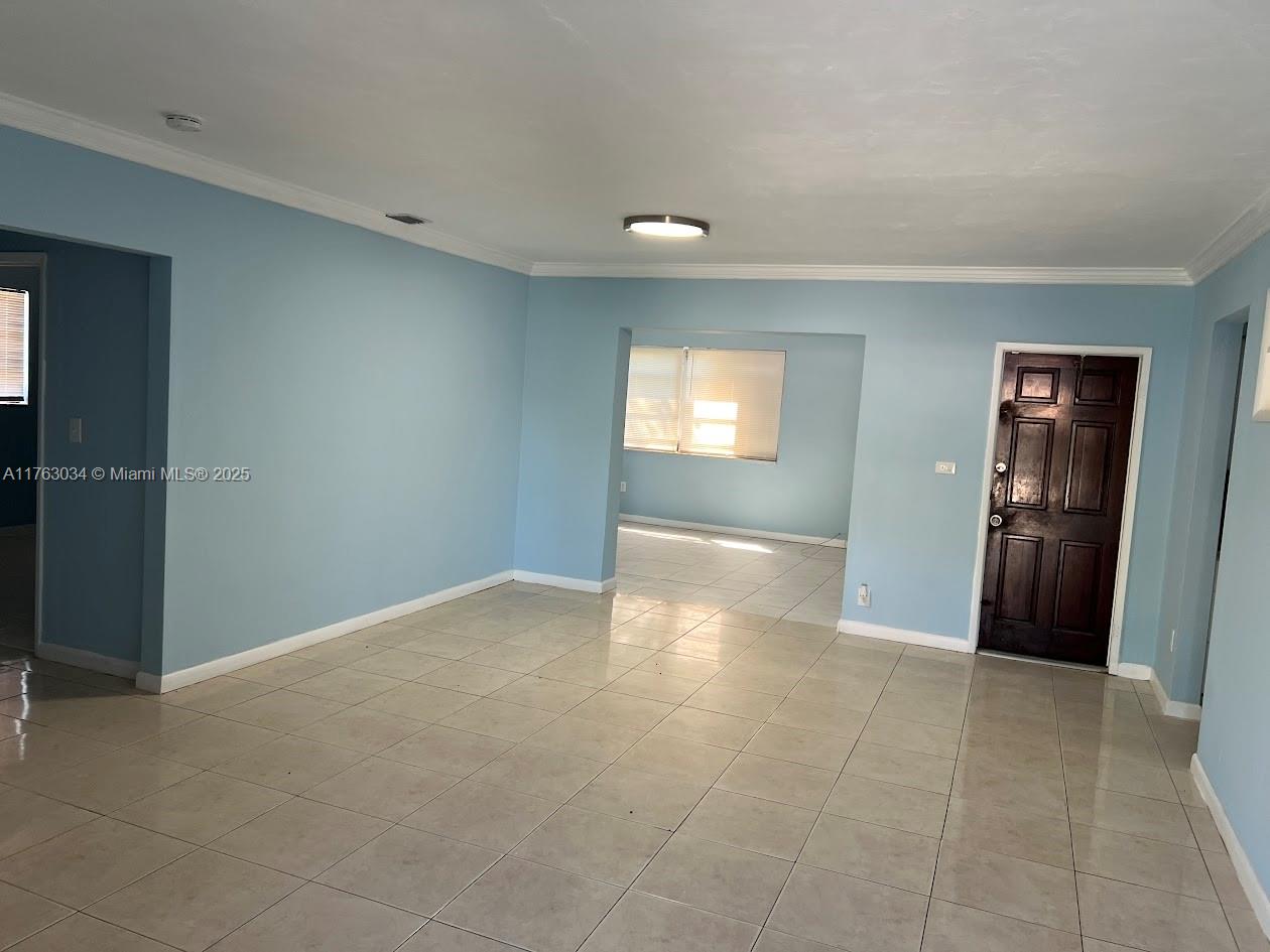 Rental Property at 590 Ne 157th Ter 1, Miami, Broward County, Florida - Bedrooms: 4 
Bathrooms: 2  - $3,000 MO.