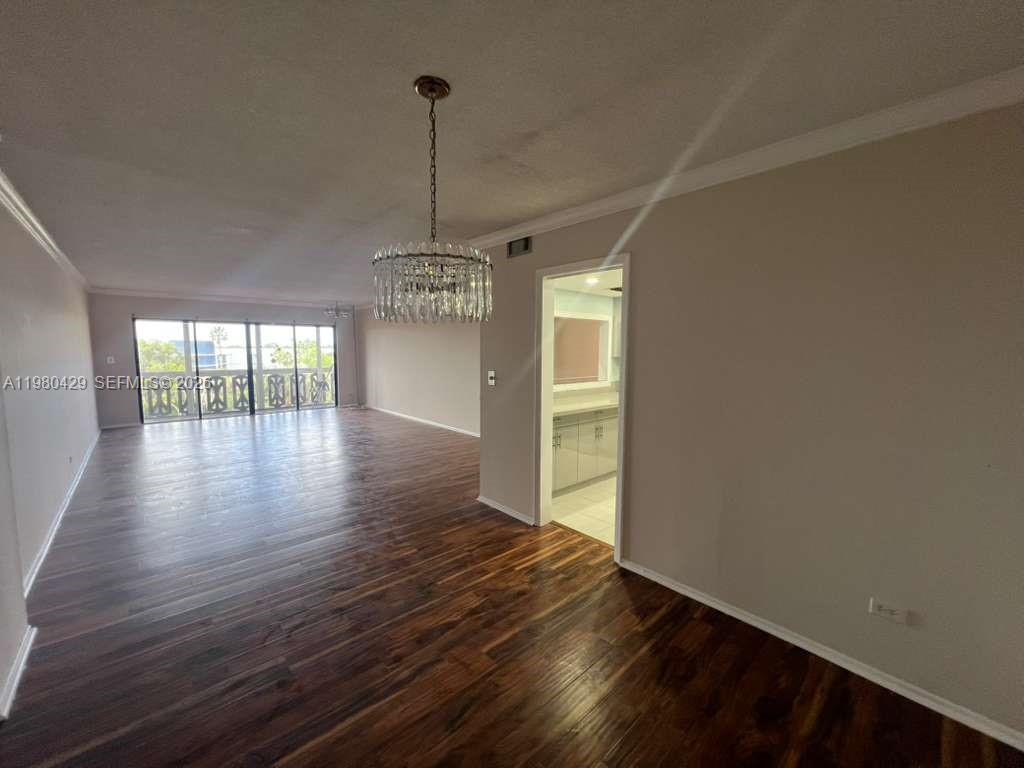 CANONGATE CONDO NO ONE - Residential