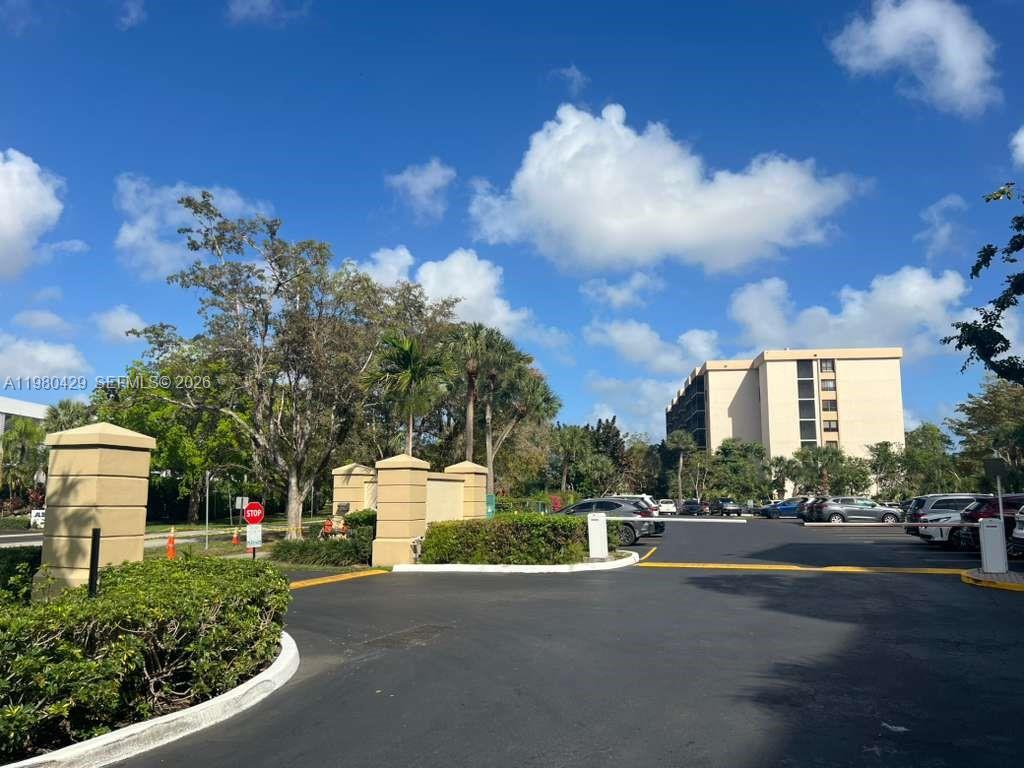 CANONGATE CONDO NO ONE - Residential