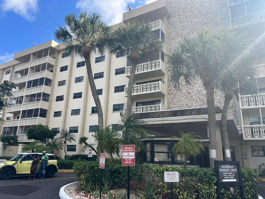 CANONGATE CONDO NO ONE - Residential