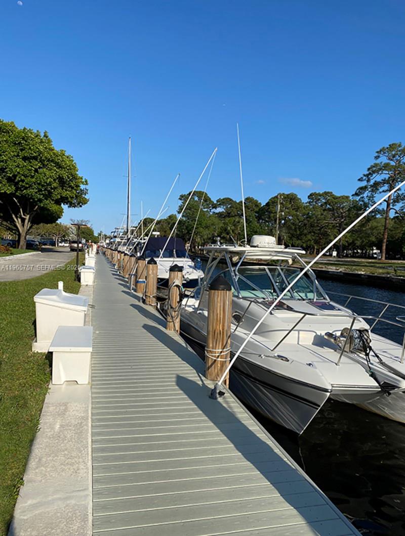 RIVER REACH CONDOMINIUM I - Residential