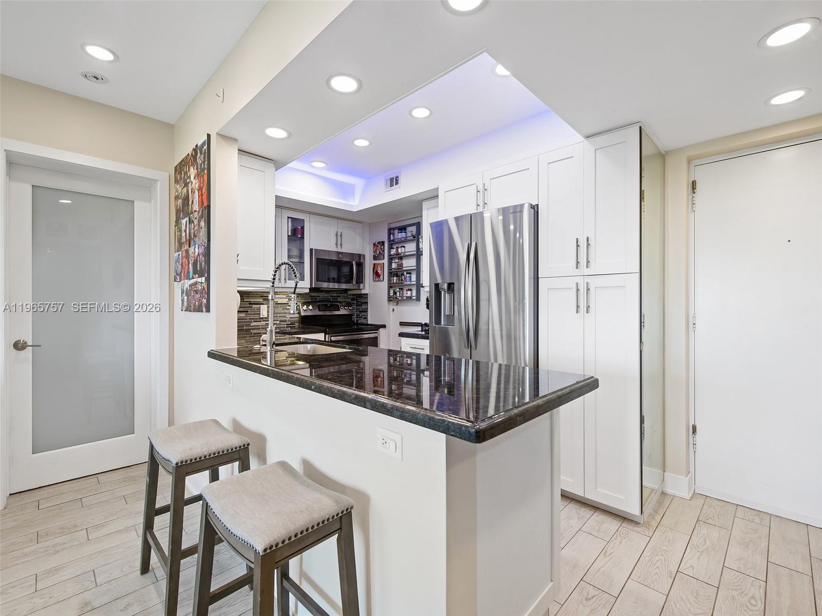 1000 River Reach Dr 516