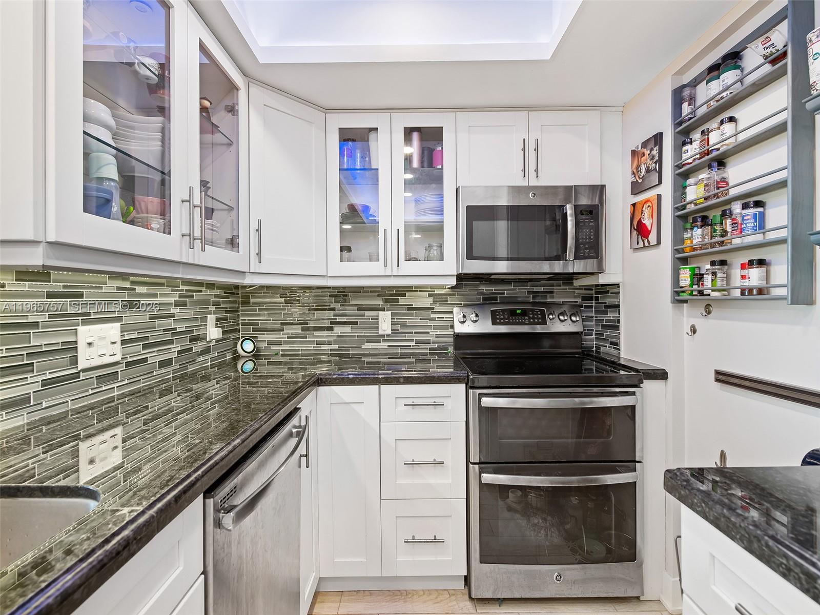 1000 River Reach Dr 516