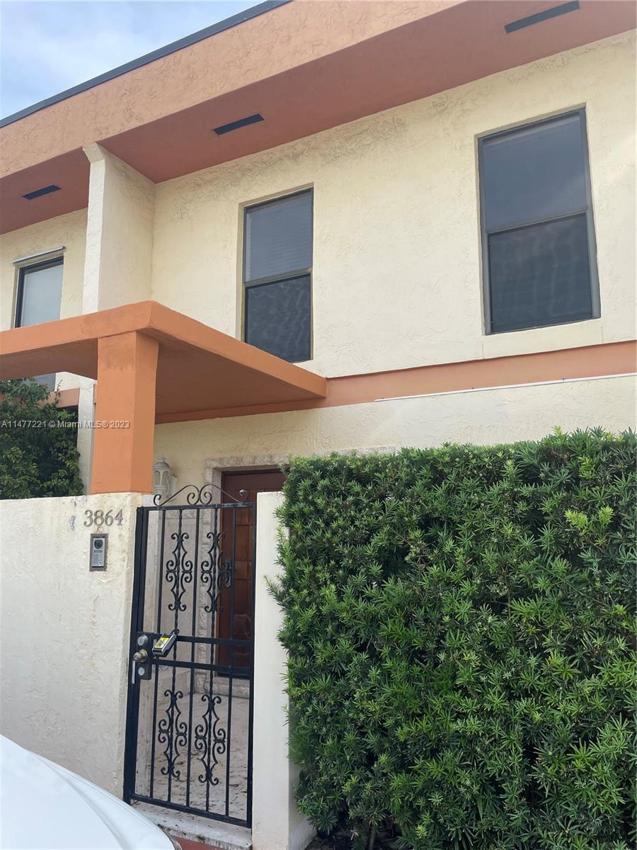 Rental Property at 3864 Ne 167th St St 5, North Miami Beach, Miami-Dade County, Florida - Bedrooms: 3 
Bathrooms: 3  - $4,700 MO.