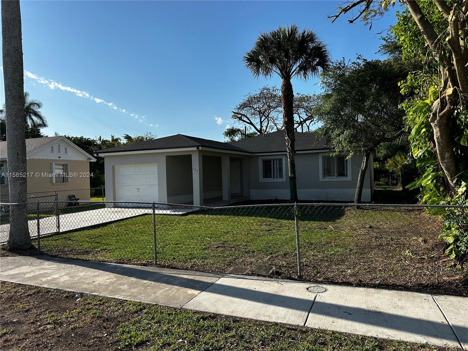 153 Nw 6th St St, Homestead, Miami-Dade County, Florida - 4 Bedrooms  
2 Bathrooms - 