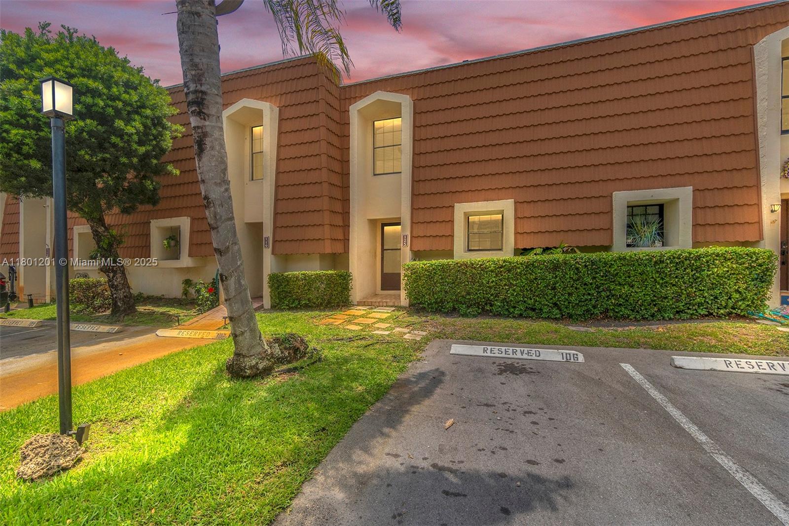 Property for Sale at 125 Nw 115th Ter, Plantation, Miami-Dade County, Florida - Bedrooms: 2 
Bathrooms: 3  - $335,000