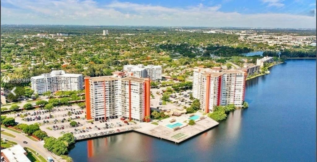 1351 NE Miami Gardens Dr 1624E