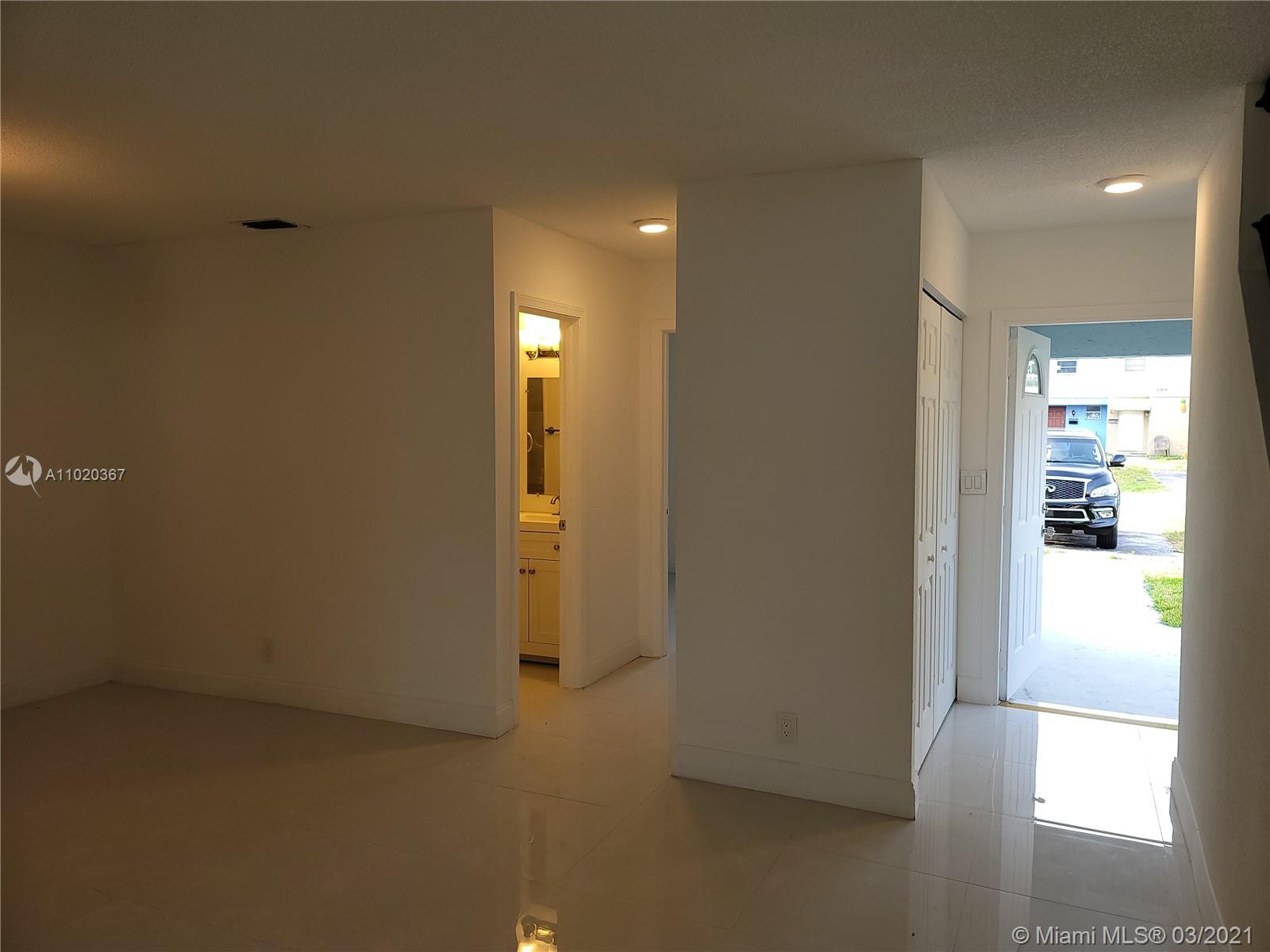 NORTH LAUDERDALE VILLAGE - Residential