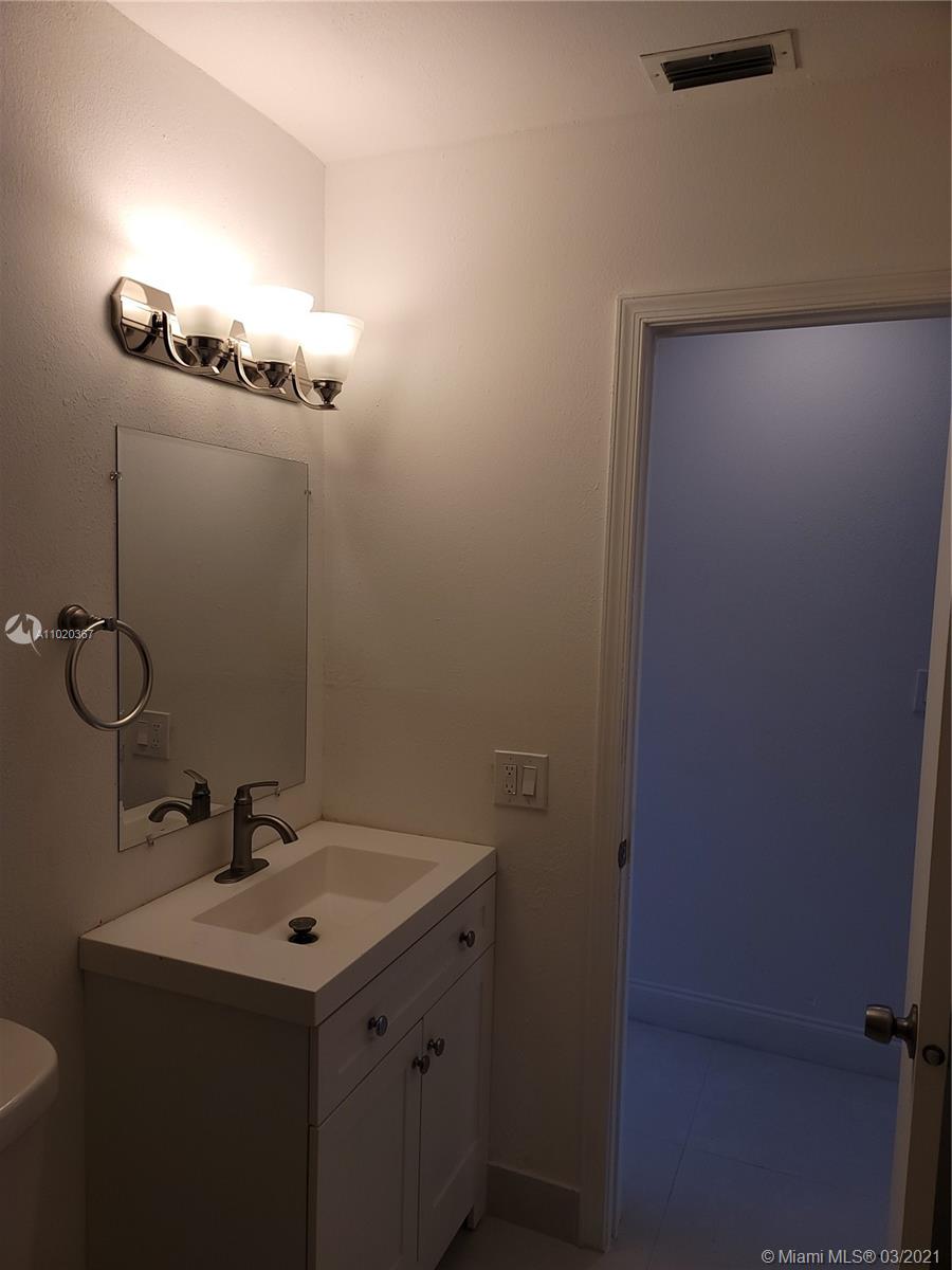 NORTH LAUDERDALE VILLAGE - Residential