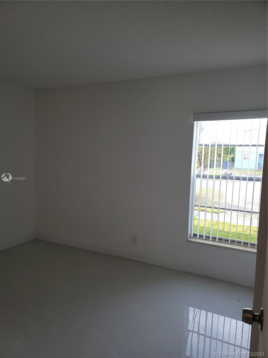 NORTH LAUDERDALE VILLAGE - Residential