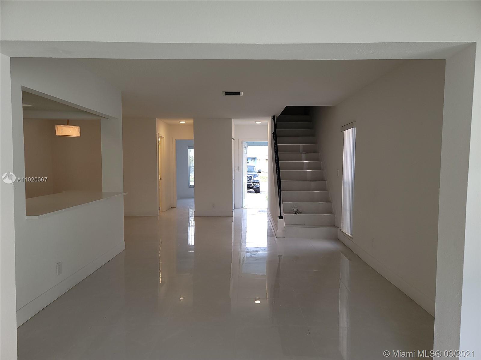 NORTH LAUDERDALE VILLAGE - Residential