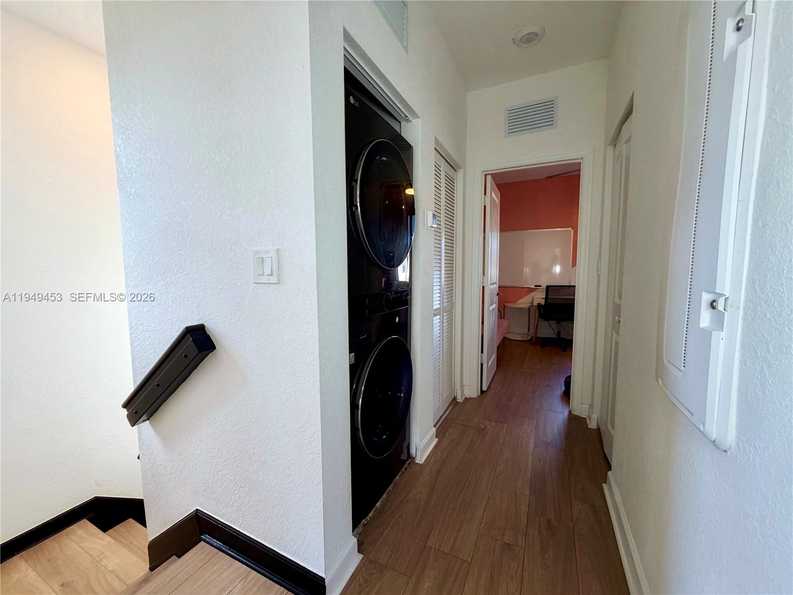 KENDALL ASSEMBLAGE SOUTH - Residential