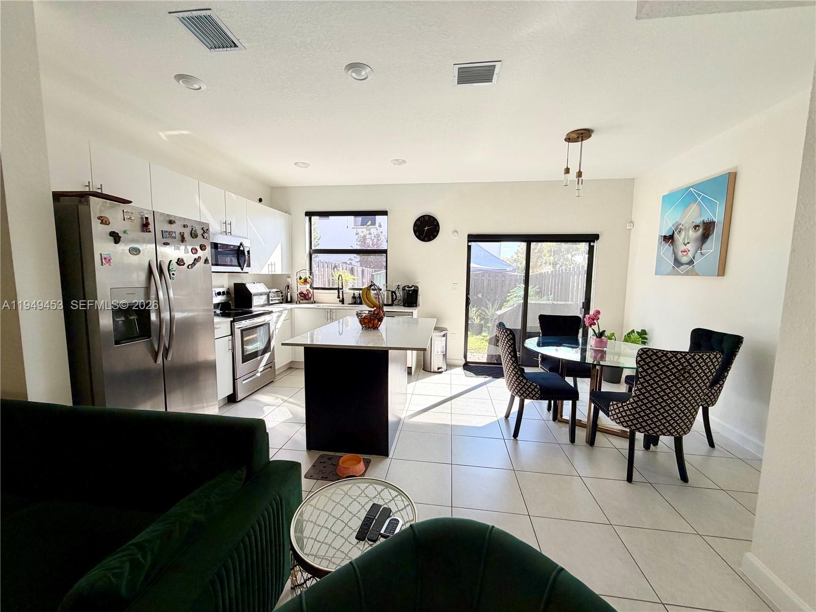 KENDALL ASSEMBLAGE SOUTH - Residential