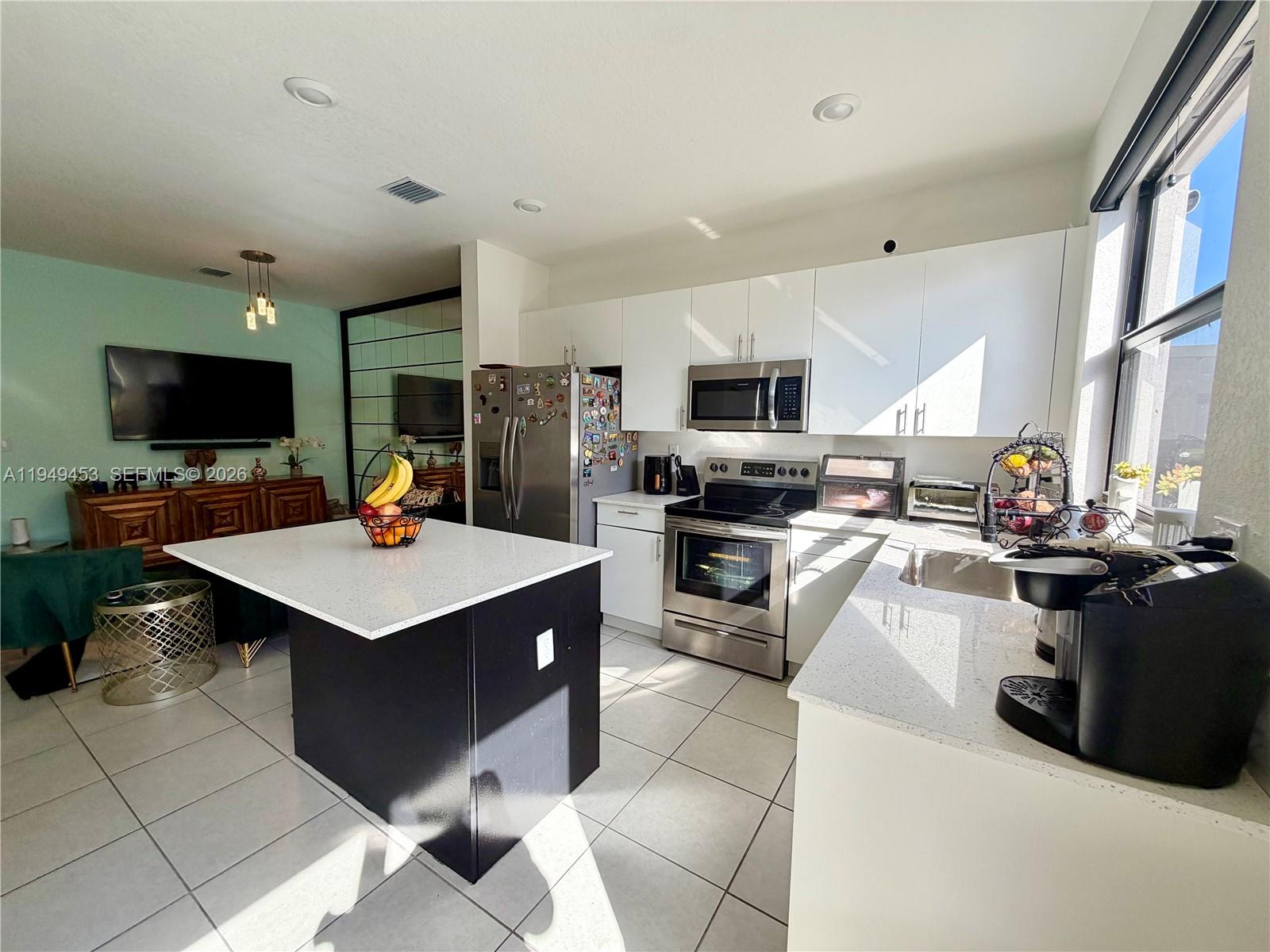 KENDALL ASSEMBLAGE SOUTH - Residential