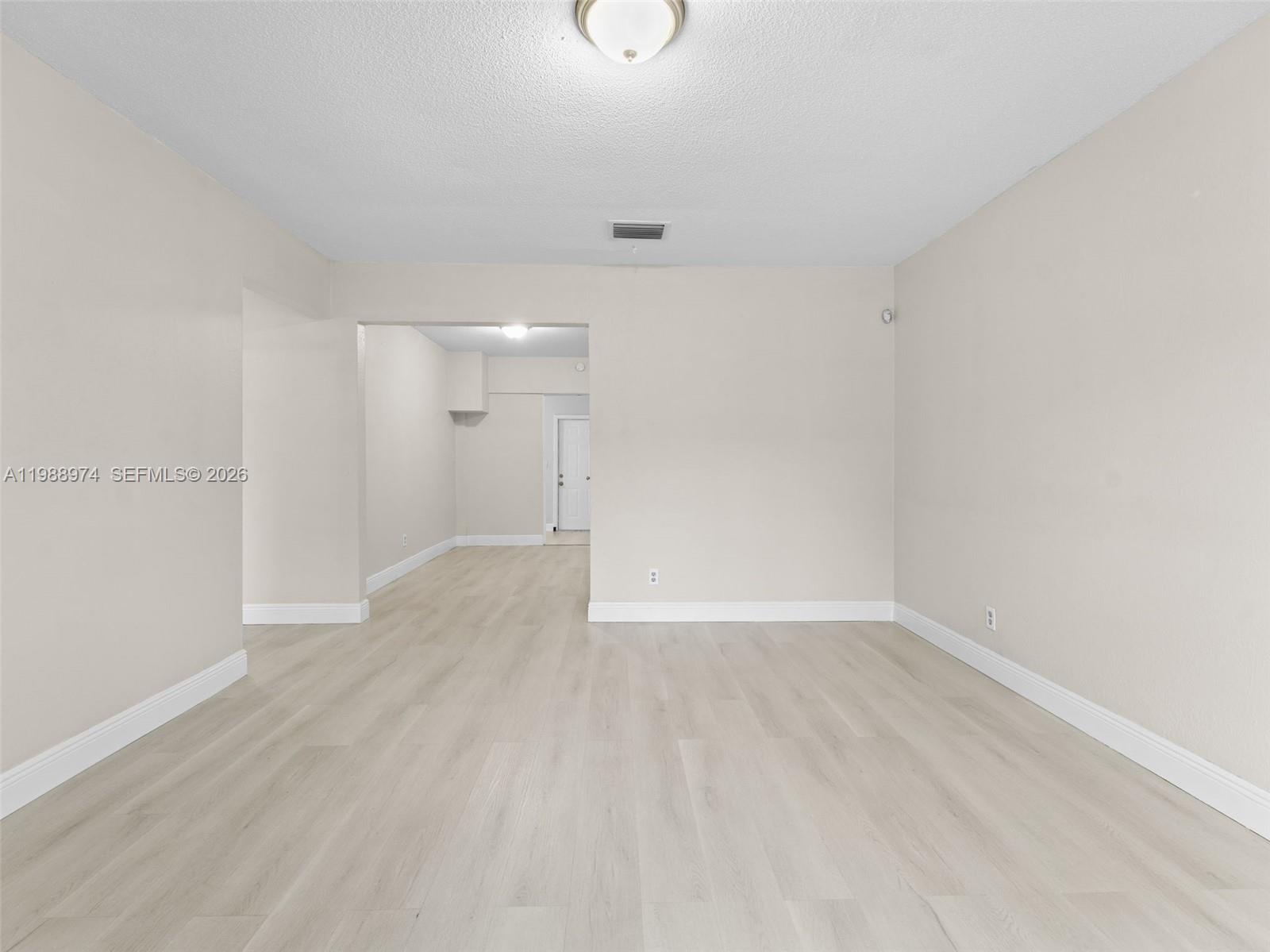 SUNRISE GOLF VILLAGE SEC - Residential Lease