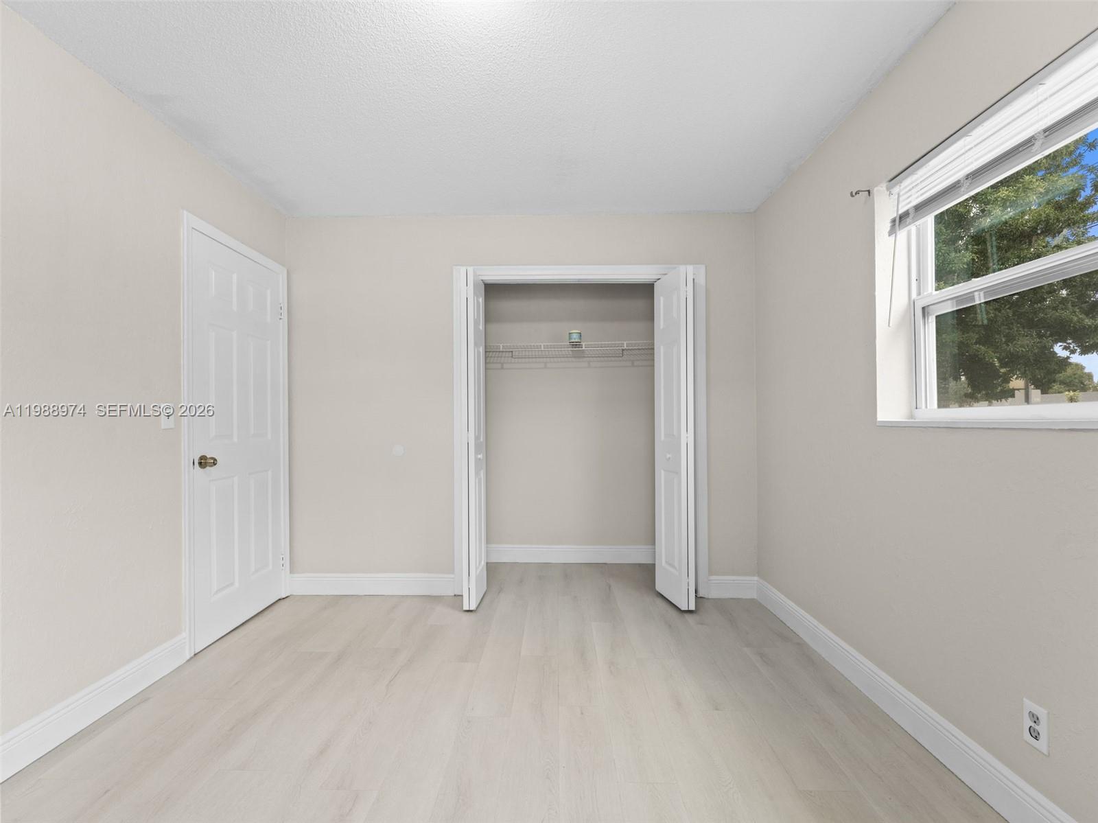 SUNRISE GOLF VILLAGE SEC - Residential Lease