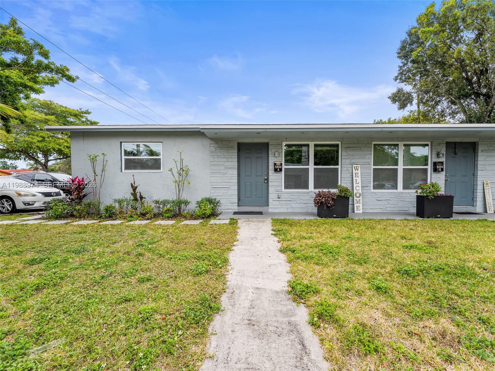 SUNRISE GOLF VILLAGE SEC - Residential Lease