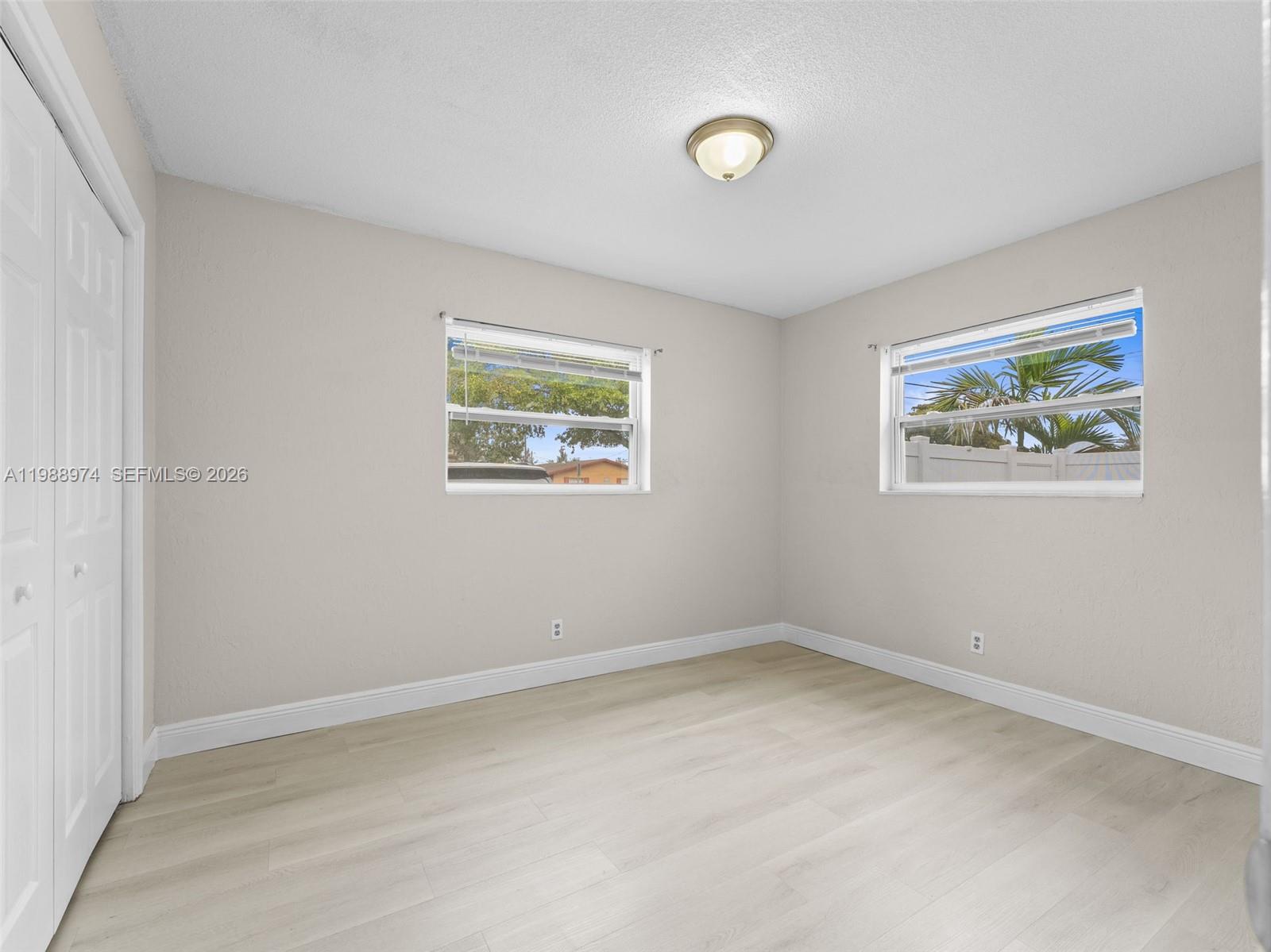 SUNRISE GOLF VILLAGE SEC - Residential Lease