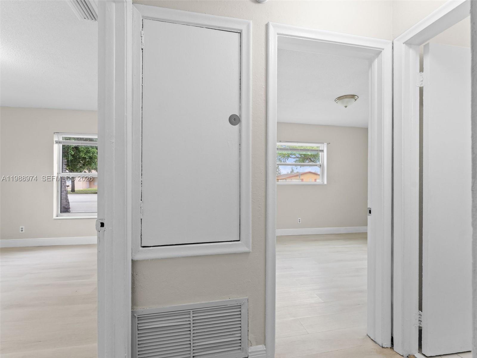 SUNRISE GOLF VILLAGE SEC - Residential Lease