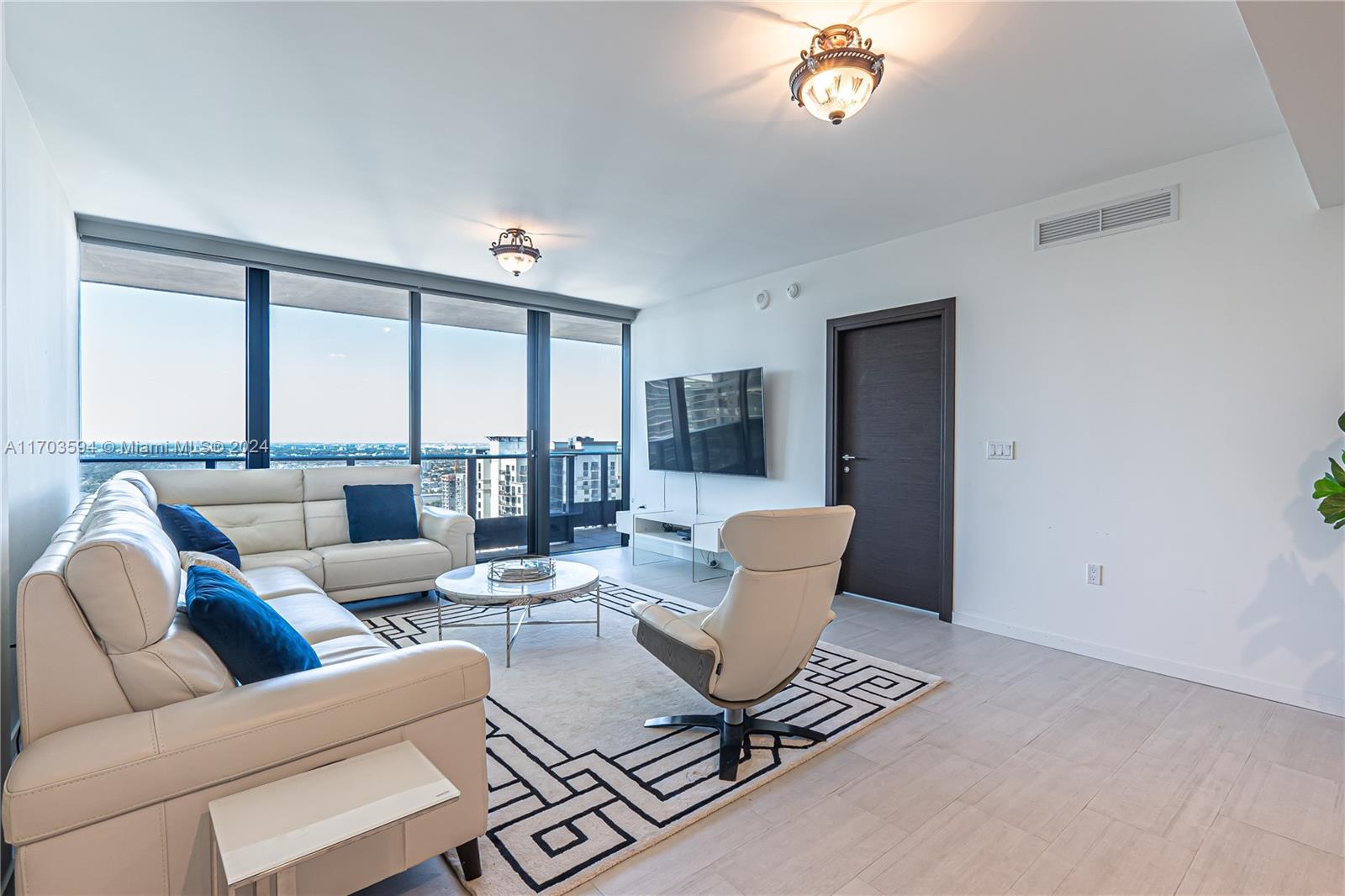 1000 Brickell Plz 3806