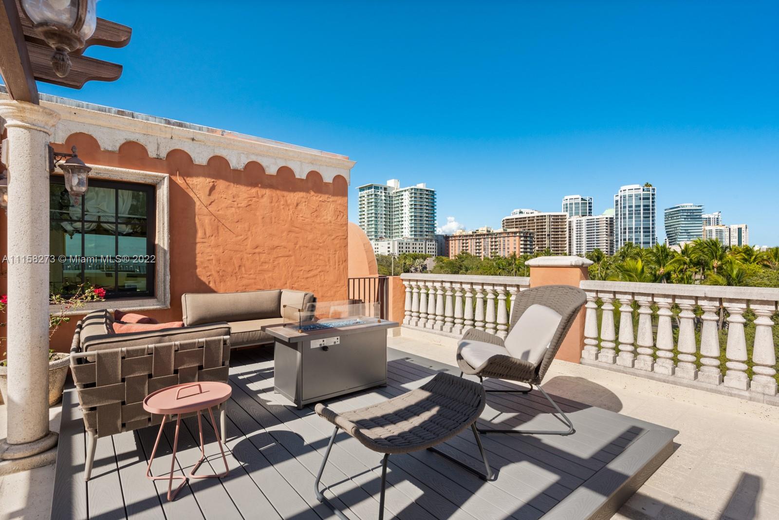 CLOISTERS ON THE BAY COND - Residential