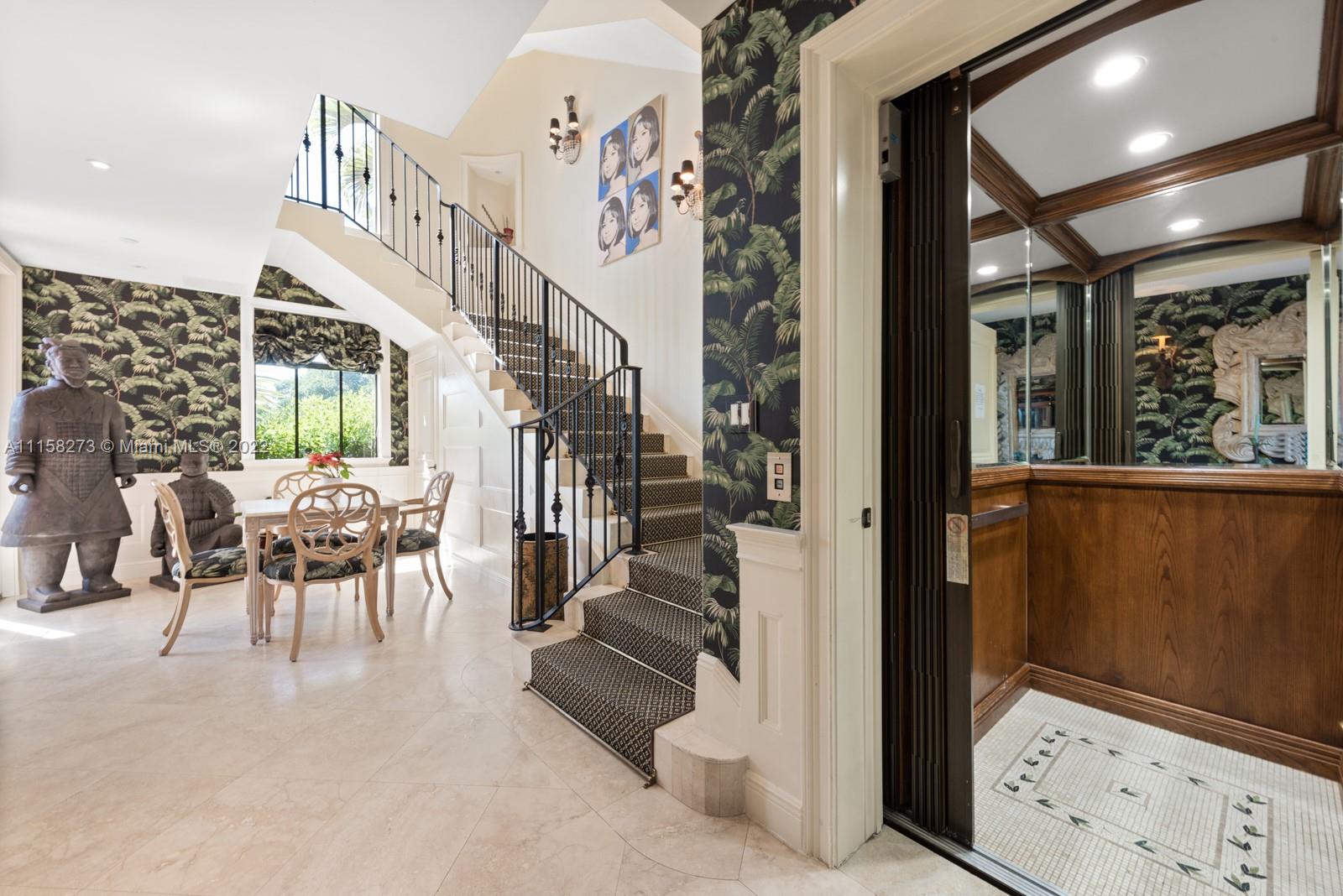 CLOISTERS ON THE BAY COND - Residential