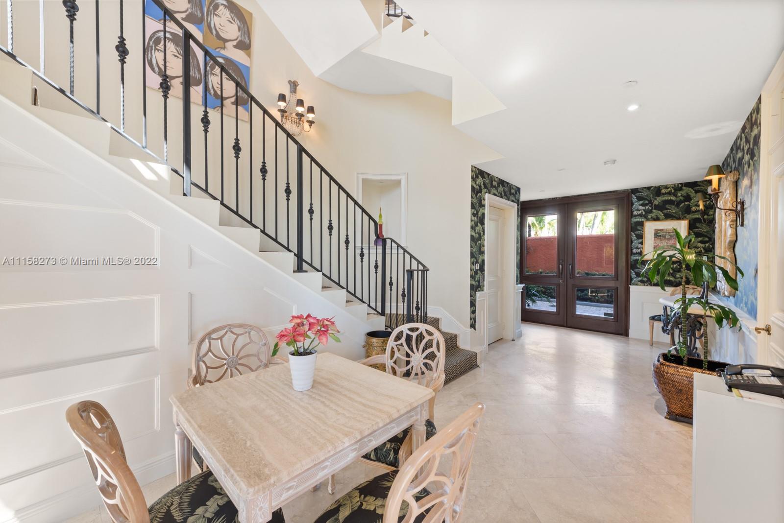 CLOISTERS ON THE BAY COND - Residential