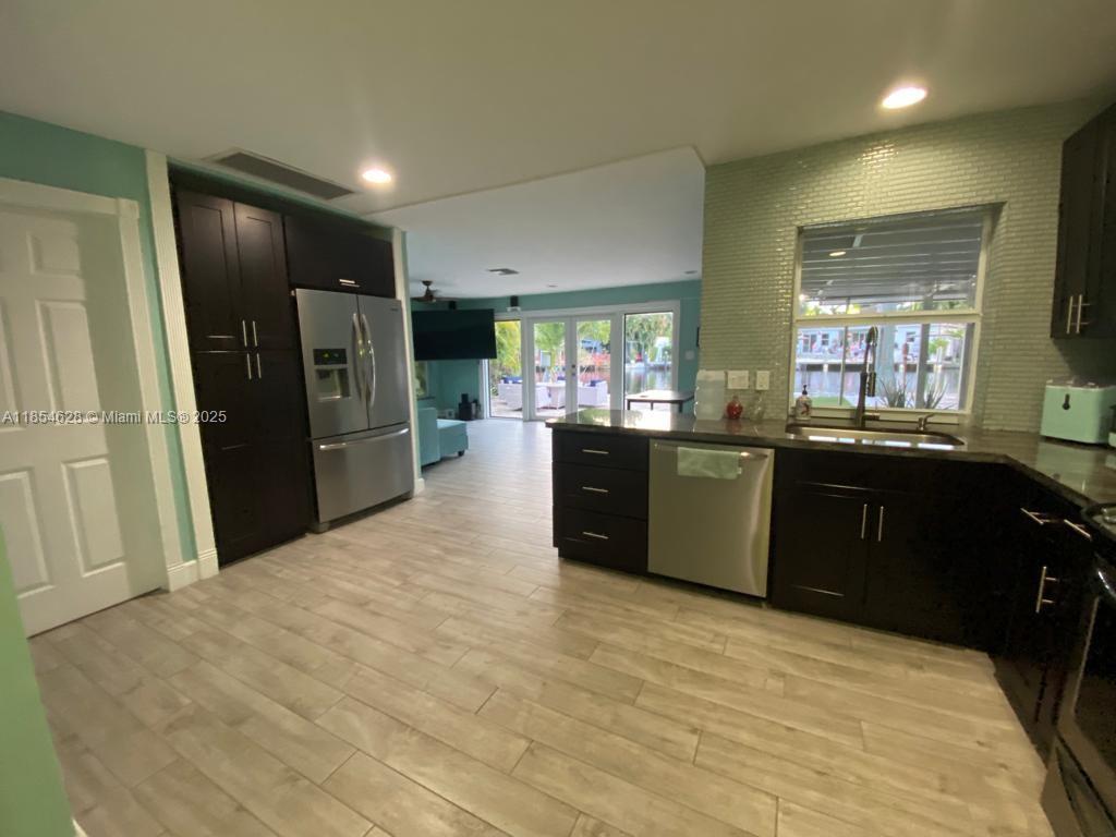OCEAN BOULEVARD PARK - Residential Lease