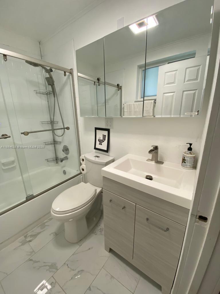 OCEAN BOULEVARD PARK - Residential Lease