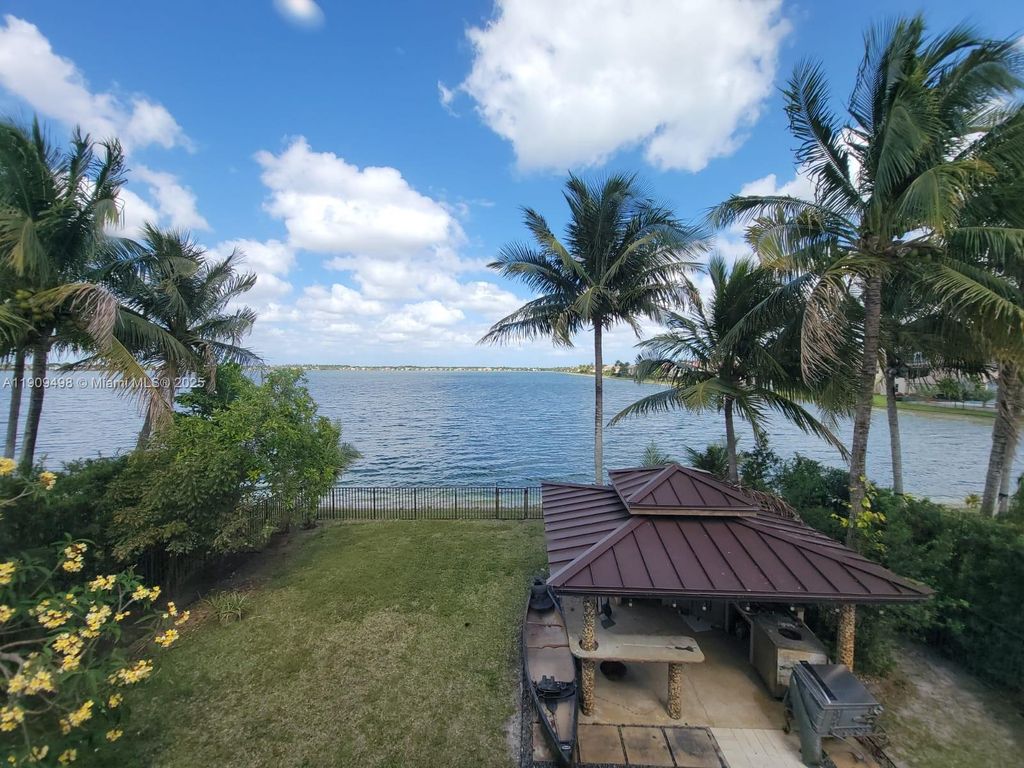 Photo of 5337 SW 183rd Ave #5337, Miramar, FL 33029 (MLS # A11909498)