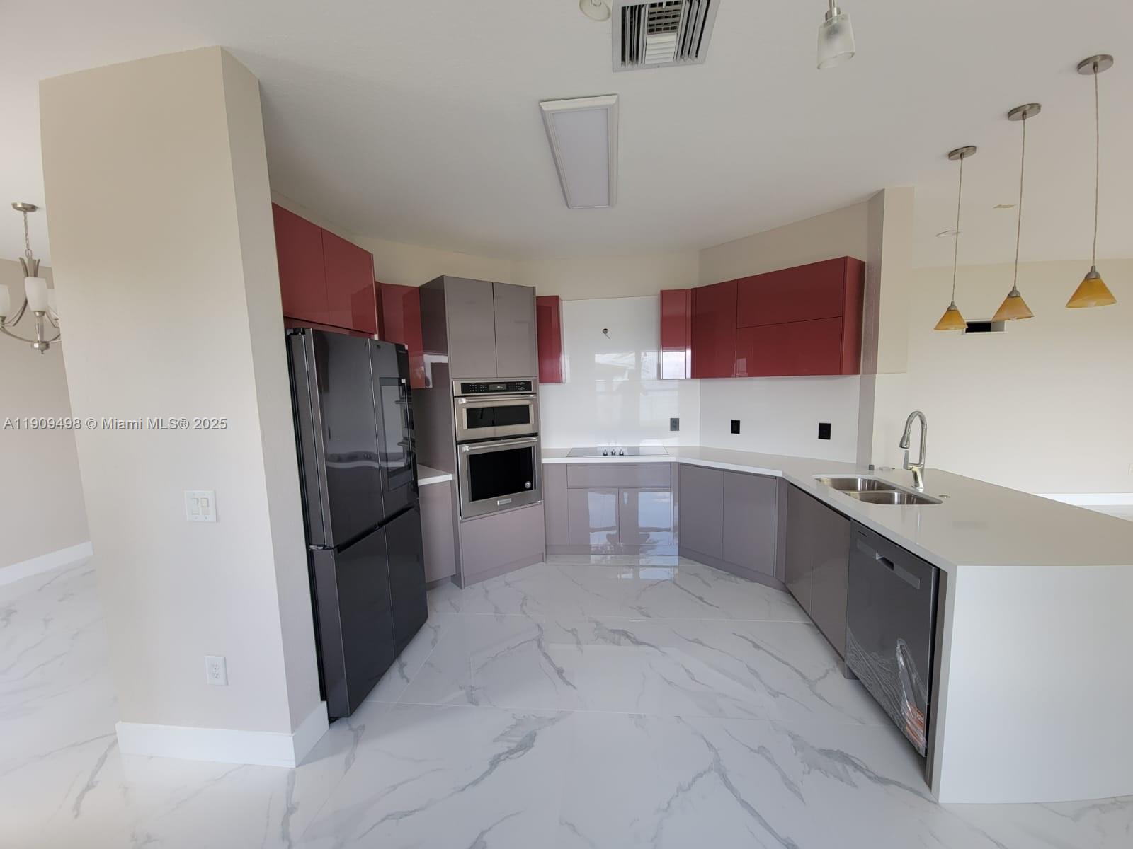 SUNSET FALLS PLAT 2 - Residential Lease