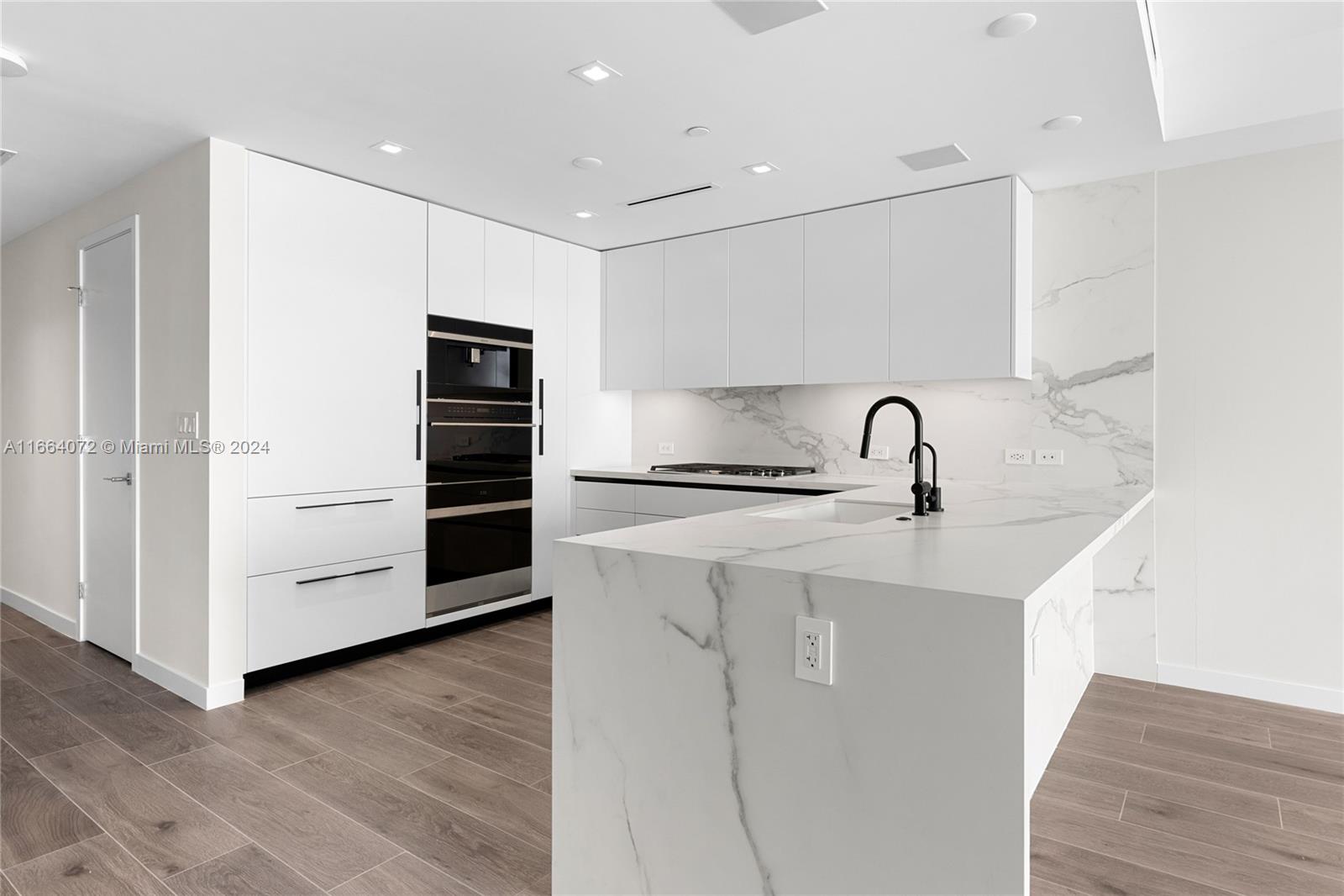 Solemar Condo - Residential
