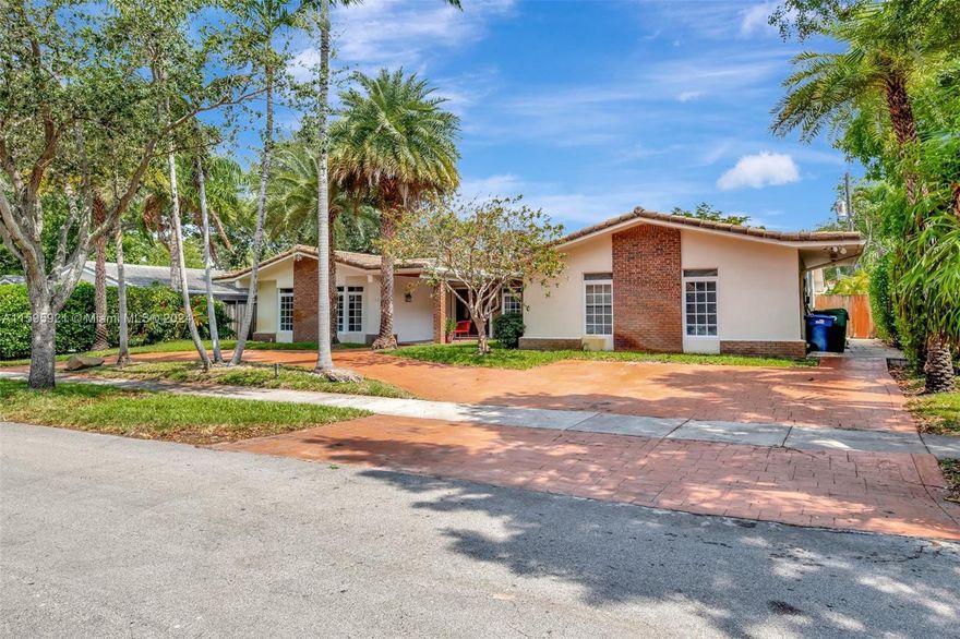 Welcome to this charming 5-bedroom, 3-bathroom home perfect for family living and entertaining. Featuring a modern kitchen with granite countertops and stainless steel appliances, open-concept living spaces, and large windows that flood the home with natural light. Enjoy your private backyard oasis with a pool. Conveniently located near top-rated schools, shopping, dining, and major highways. Don't miss out on this exceptional property.