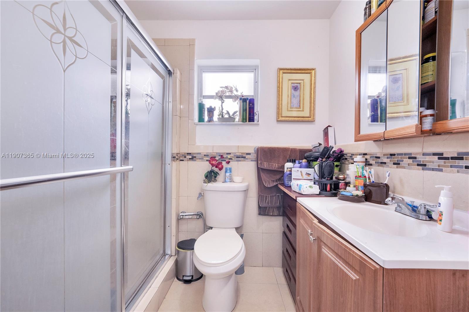 LOS ANGELES ESTATES SEC 2 - Residential